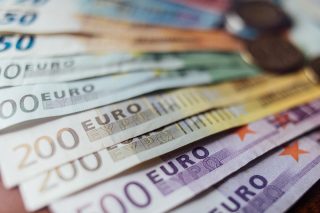 Europe Braces for More Financial Volatility Amid Russian War