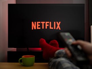 Netflix Flips Business Model With Plans to Open ‘Knives Out’ Sequel in Theaters Before Streaming