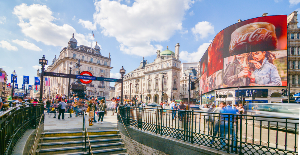 Report: Fewer Shoppers Spending More in London’s West End
