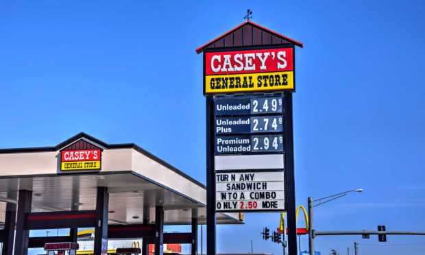 Casey's, AtoB, fuel discounts, loyalty