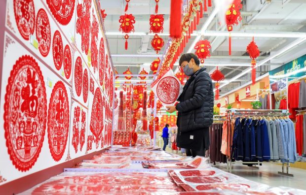 Retailers Say Chinese Consumer Spending Has Not Yet Recovered From COVID