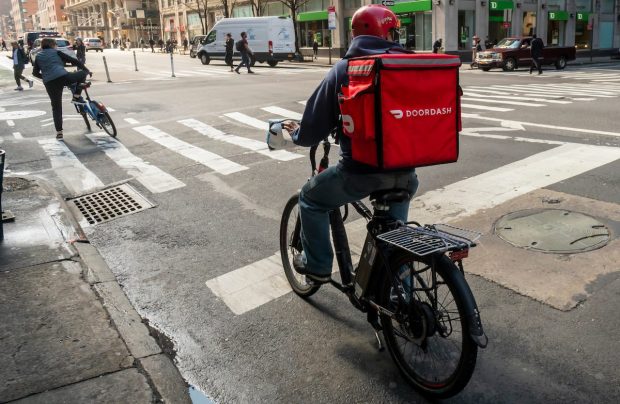 NYC Raises Food Delivery Driver Minimum Wage in Ongoing Aggregator Tug-O’-War 