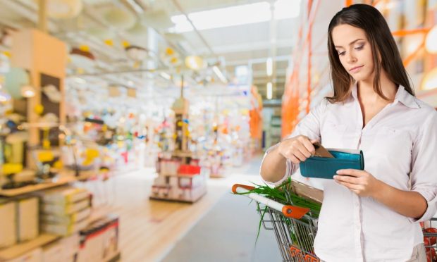 Grocers Woo Holiday Shoppers With Targeted Discounts