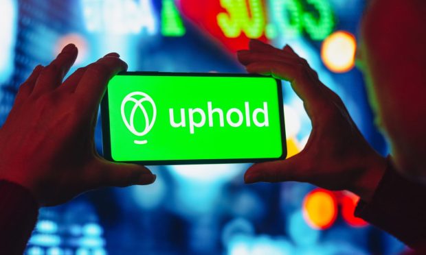 Uphold Debuts Crypto-Linked Debit Card With Rewards in UK