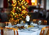 Restaurants First to Go When Shoppers Cut Holiday Spending