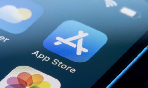 Apple Considering Allowing Use of Other App Stores in Europe