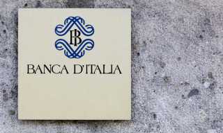Italy’s Central Bank Clashes With Government Over Cash Policy