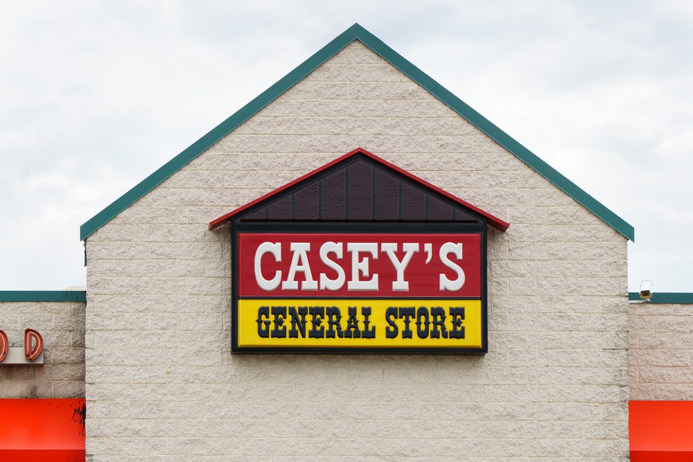 C-Stores Boost Pickup Food Orders Amid Rise in Low-Income Demand 