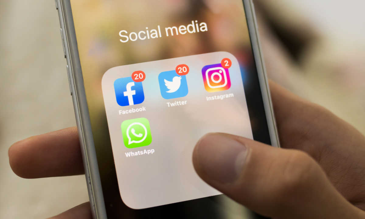 Twitter to Yank Accounts Linking to Other Social Media Platforms