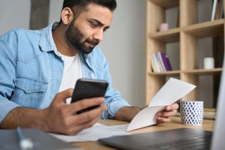Emergency Expenses Threaten Consumers as Savings Rates Decline