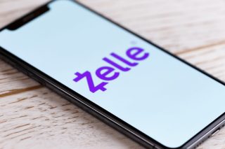 Small Banks Explore P2P Options Over Zelle Scam Repayment Costs