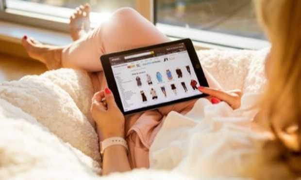 Amazon Fashion, Rent the Runway, partnerships, retail, eCommerce, online shopping