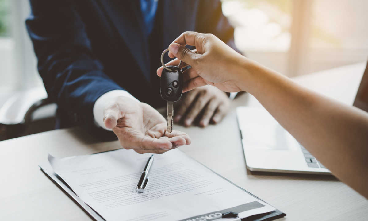 Wall Street and Banks Concerned About Car Buyers’ Growing Debt