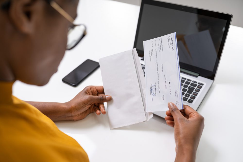 PYMNTS Intelligence: Workplaces Begin to Offer Instant Payroll in Limited Capacities