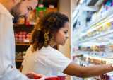 Grocery Shoppers Buy Fewer Items but Maintain Quality Amid Inflation