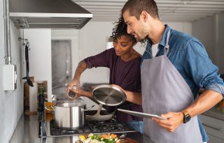Consumers’ Mid-Inflation Shift to Home Cooking Creates Contextual Commerce Opportunities