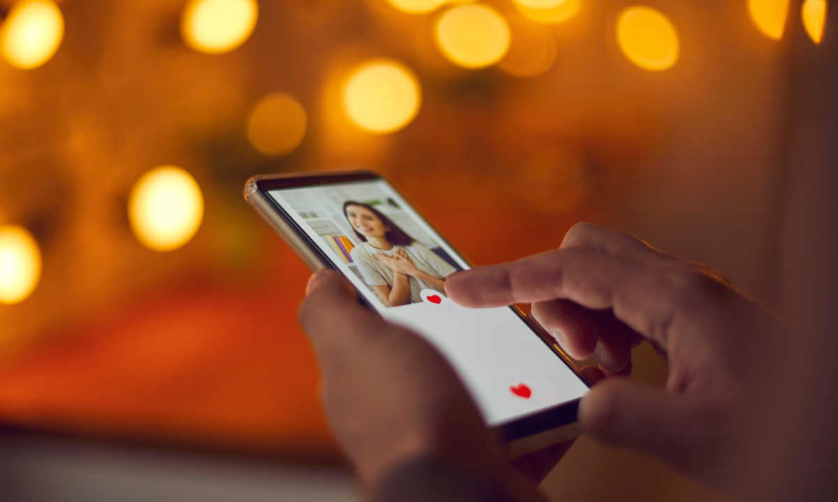 Online Dating Study Reveals Complexity, Popularity and a Few Surprises