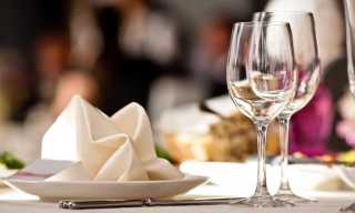 Upscale Restaurants Close Up Shop While Downscale Brands Keep Going