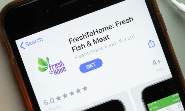 Amazon Invests in Online Grocery as Supermarkets Boost In-Store Tech