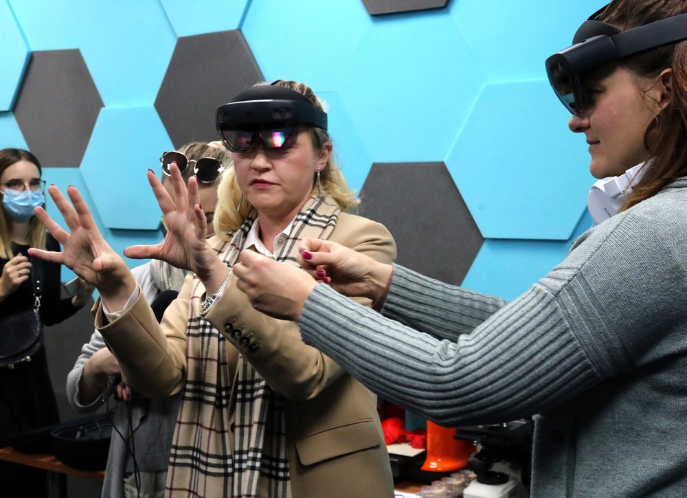 Microsoft’s Metaverse Retrenchment Shows Pitfalls of Predicting Next Big Thing