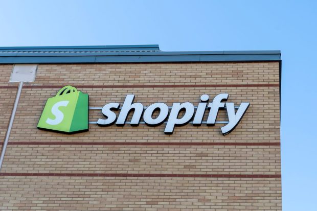 Grocers Try Shopify to Break Reliance on Instacart