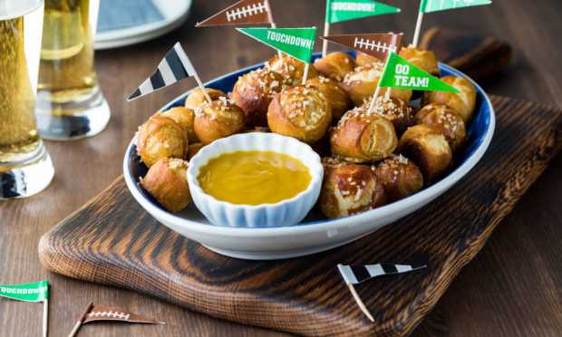 Super Bowl Offers Grocers and Restaurants a Much Needed Buying Boost