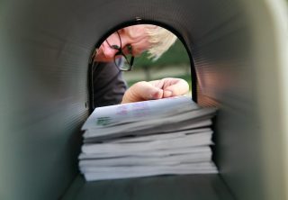 Banks on High Alert as Check Fraud Threatens New Deposits 