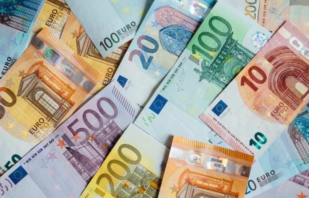 ECB Renews Commitment to Maintaining Euro Cash