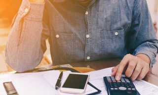 Consumer Confidence in Household Income Growth Plunges
