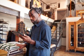Small Merchants Opt for Automation Over Price Hikes to Manage Slowing Consumer Demand