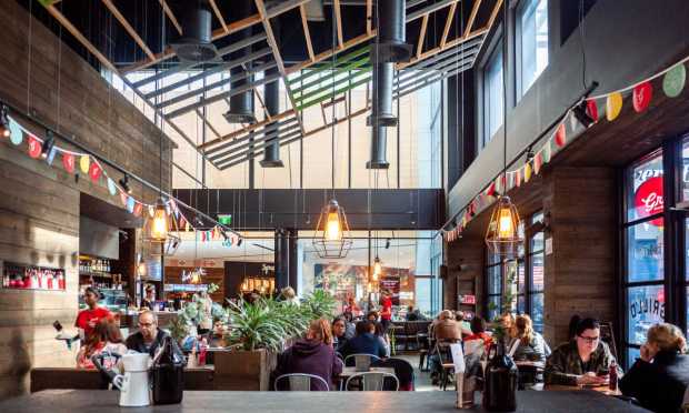 Falling Restaurant Traffic Prompts Renewed Focus on Personalized Rewards