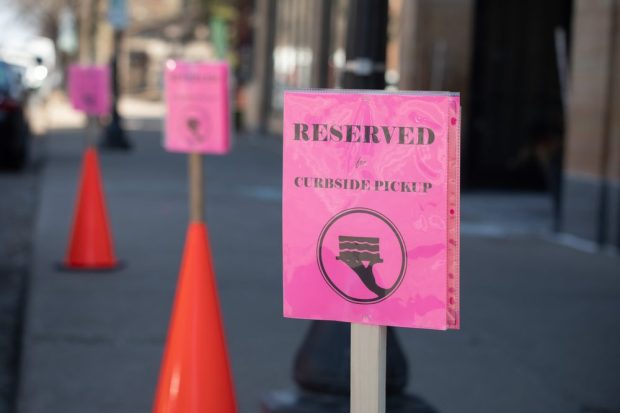 Curbside Pickup Pops 66% in US as Delivery’s Lead Erodes