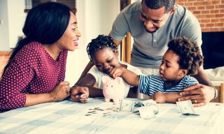 Greenlight Extends Family Finance Offering to Banks