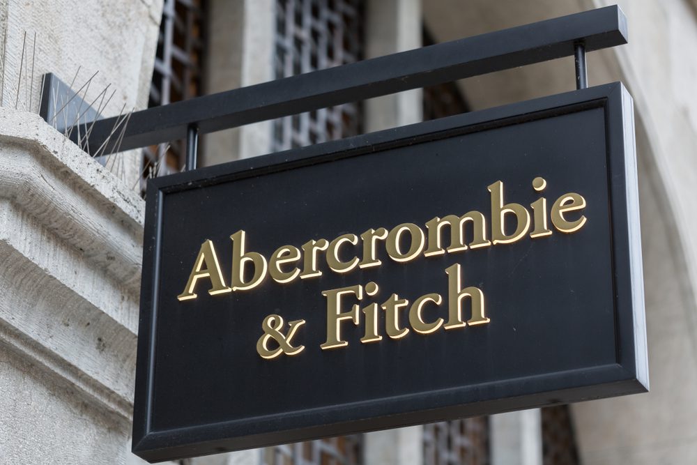 Abercrombie & Fitch Digital Shopping Store Focus On Tightens More and Productive Features