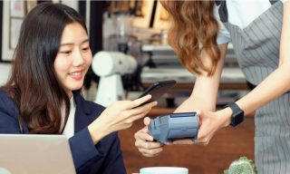 UK SMBs Fall Behind as In-Store Digital Wallet Use Jumps 549% YoY