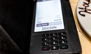 Kickfin CEO Says Digital Tipping and Instant Payouts Help Restaurants Fight Economic Headwinds