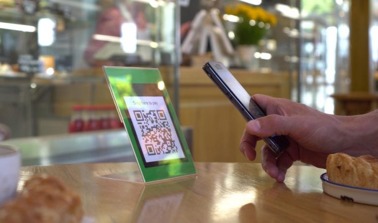 Download the PYMNTS and American Express April 2023 Tracker 