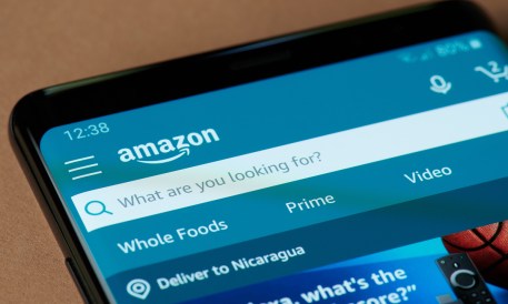 Amazon Weighs Merging AI Chat Into Its Main Search Bar