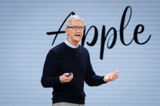Apple CEO Urges Caution As AI Stays in Spotlight