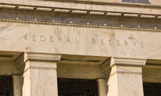 Fed Governor Says Changes to Banking Regulations Should be ‘Targeted’