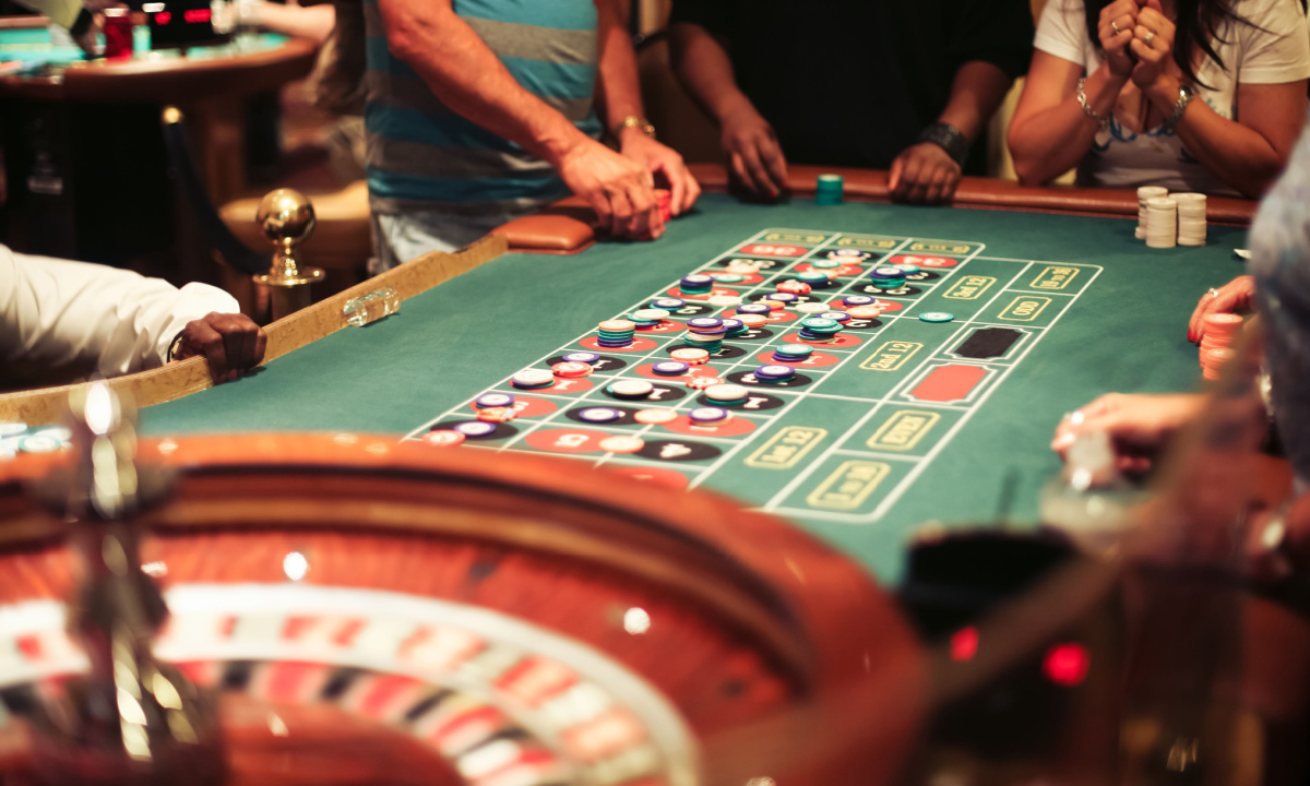 Vegas Casinos Rake in $8.3 Billion, Lean Into High Rollers