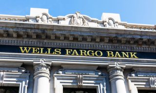 Jump in Bad Loans Threatens Big Banks’ Earnings