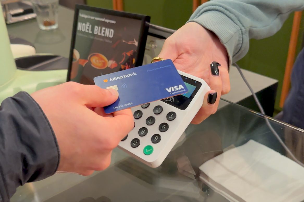 UK Neobanks Try Business Rewards Accounts to Win Over Small Businesses