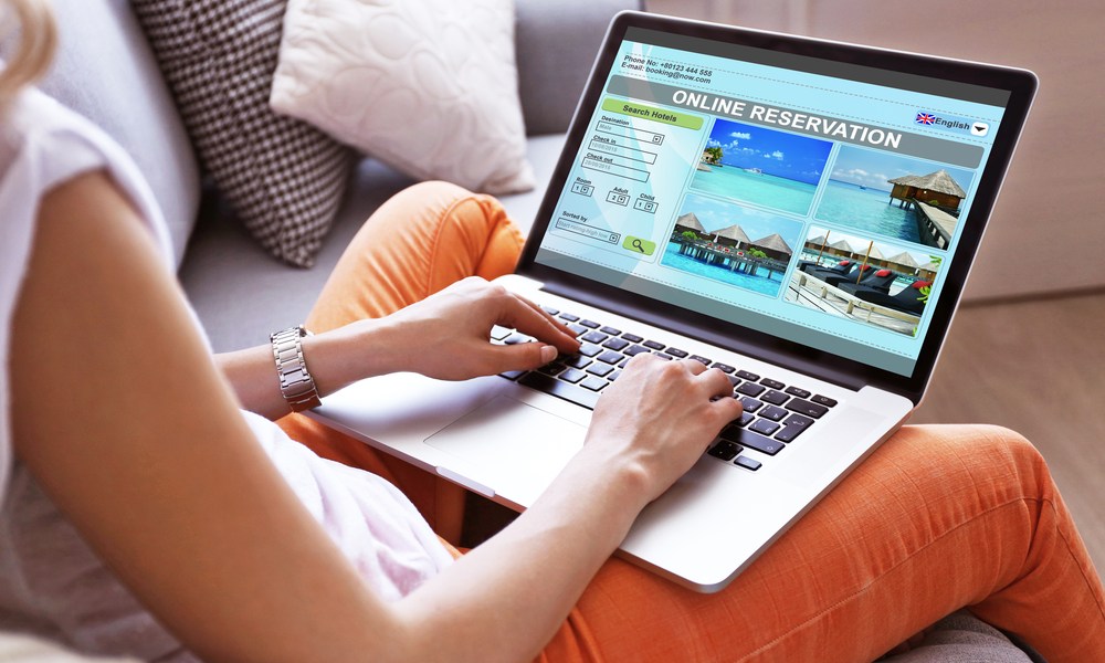 Restaurants and hotels can take advantage of promising new automation technologies as staffing shortages in these industries from the pandemic continue.