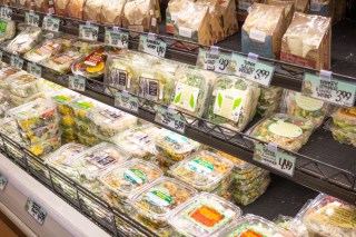 Restaurants Face Growing Pressure From Ready-to-Eat Meals