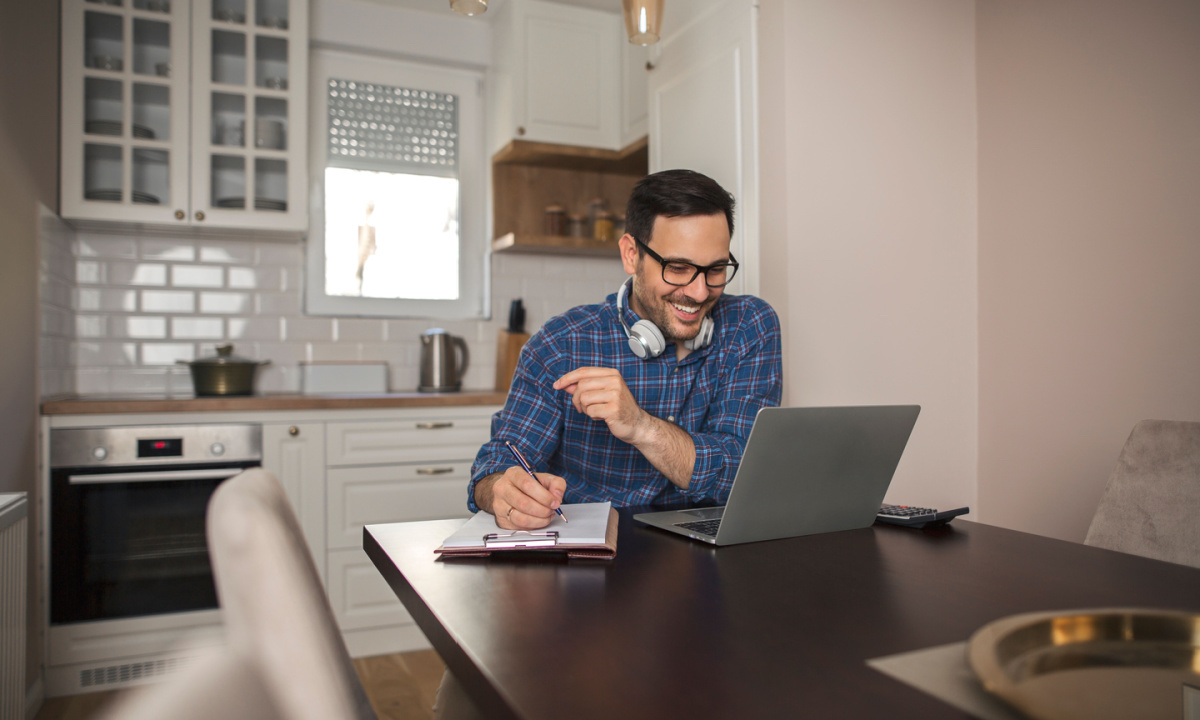 Report: Remote Work Persists as Unemployment Stays Low