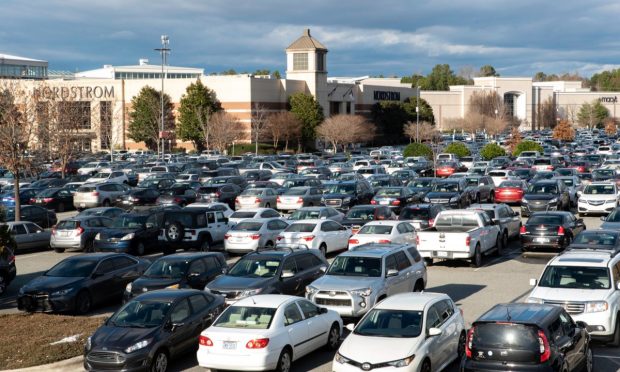 Simon Property Group’s Strong Start to 2023 Suggests Malls Are Here to Stay 