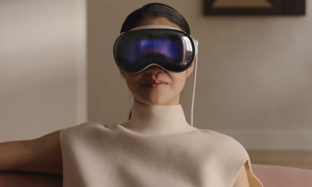 Apple Reportedly Slashes Vision Pro Glasses Production Forecast