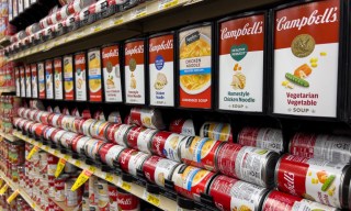 Campbell Sees Inflation Sending Grocery Shoppers to the Center Aisles