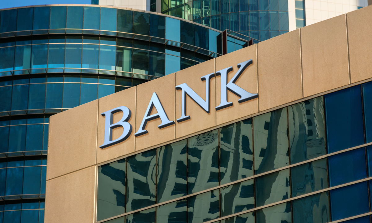 Is Fed and FDIC Data on Dropping Bank Deposits a Blip or Trend?